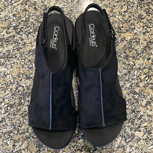 Corkys women’s Volta 2 sandal size 12